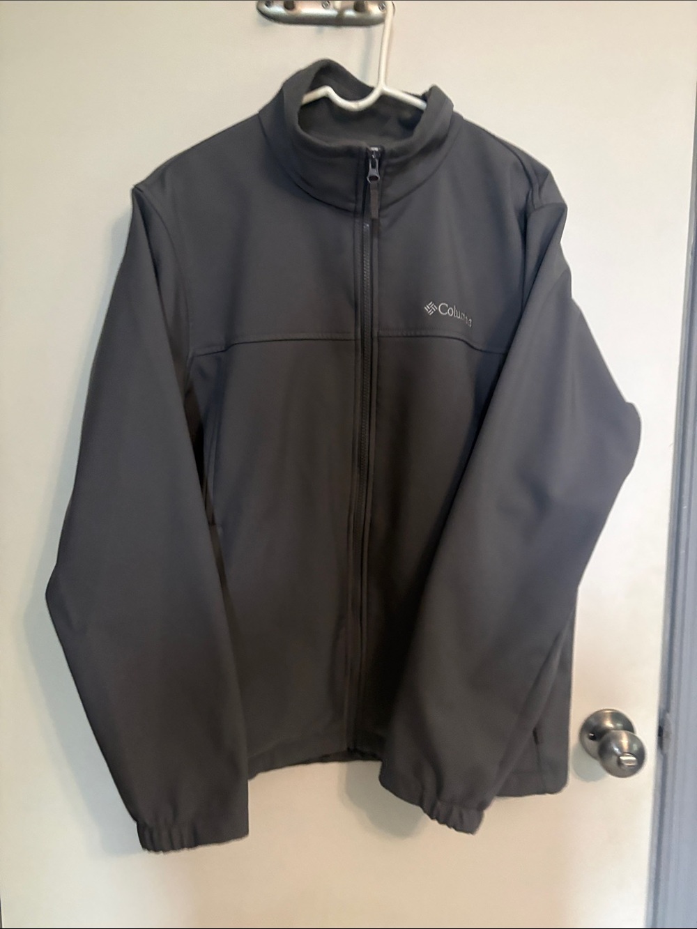 Columbia Men's Gray Performance Softshell Jacket - Picture 2 of 7